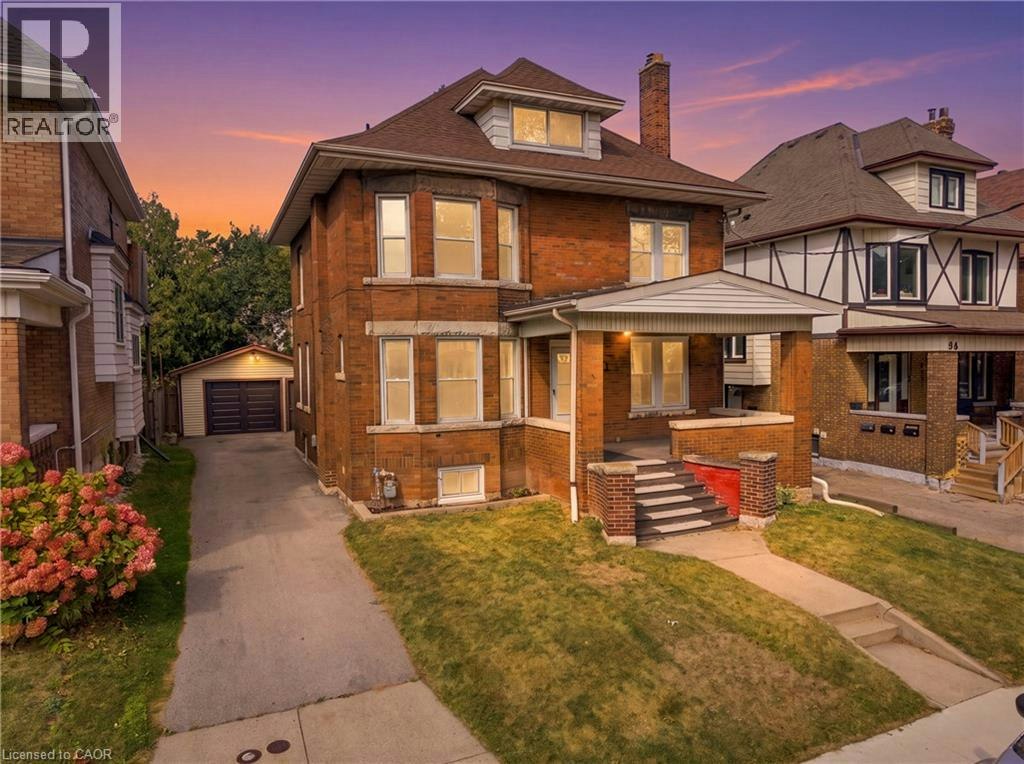 100 Balsam Avenue S, Hamilton, ON, L8M 3B3