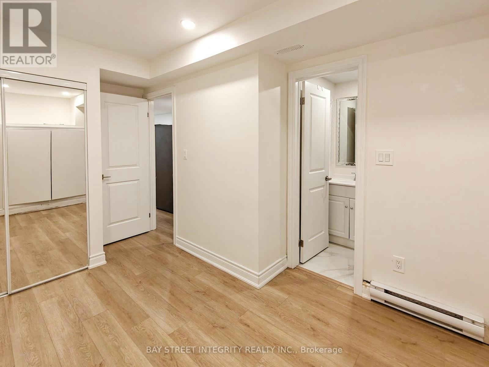 LOWER-598 Crawford Street, Toronto, ON, M6G 3K2 - 5
