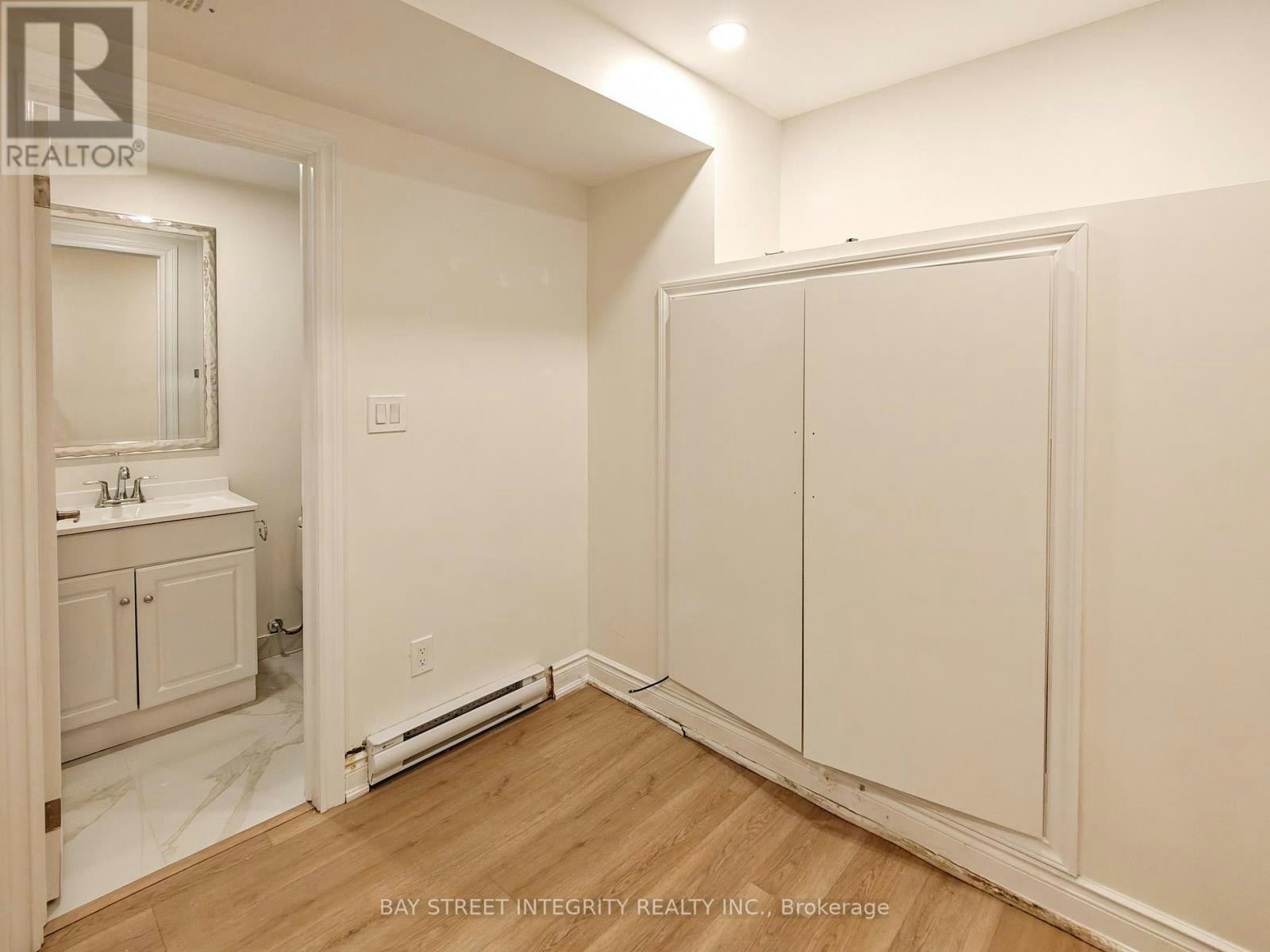 LOWER-598 Crawford Street, Toronto, ON, M6G 3K2 - 6