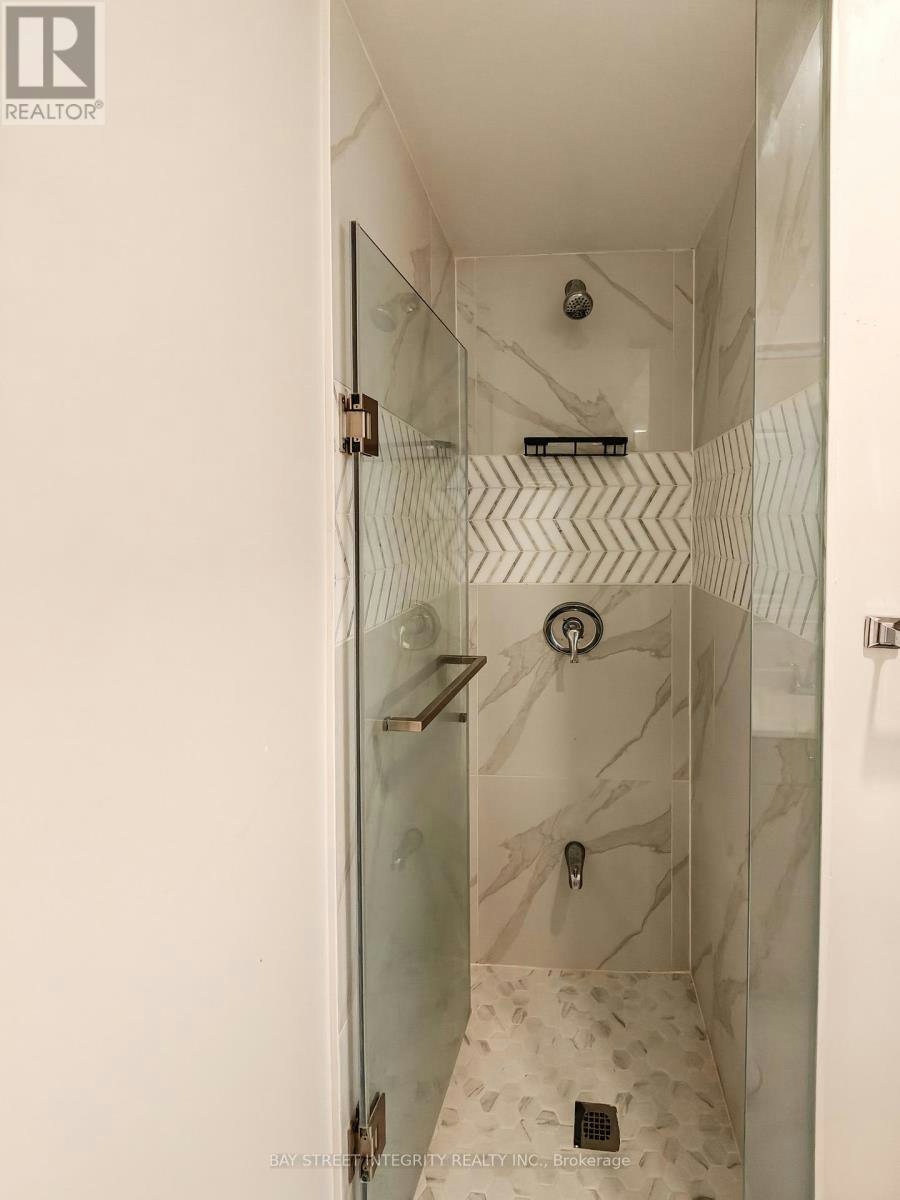 LOWER-598 Crawford Street, Toronto, ON, M6G 3K2 - 12