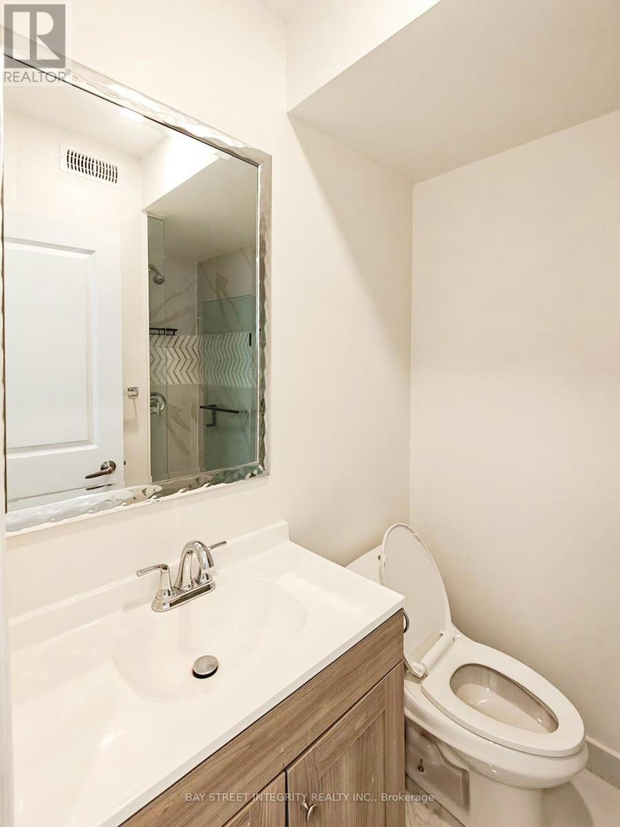 LOWER-598 Crawford Street, Toronto, ON, M6G 3K2 - 11