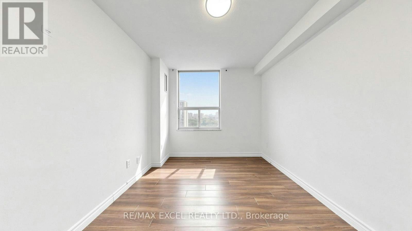 1808-10 Edgecliff Golfway, Toronto, ON, M3C 3A3 - 28