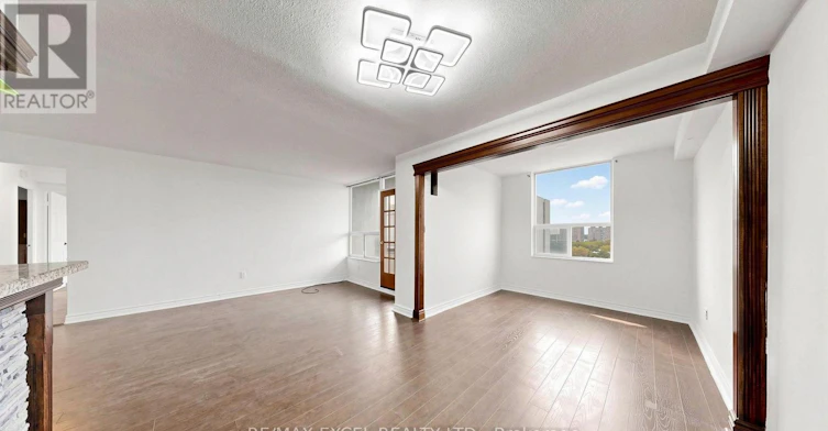 1808-10 Edgecliff Golfway, Toronto, ON, M3C 3A3 - 16