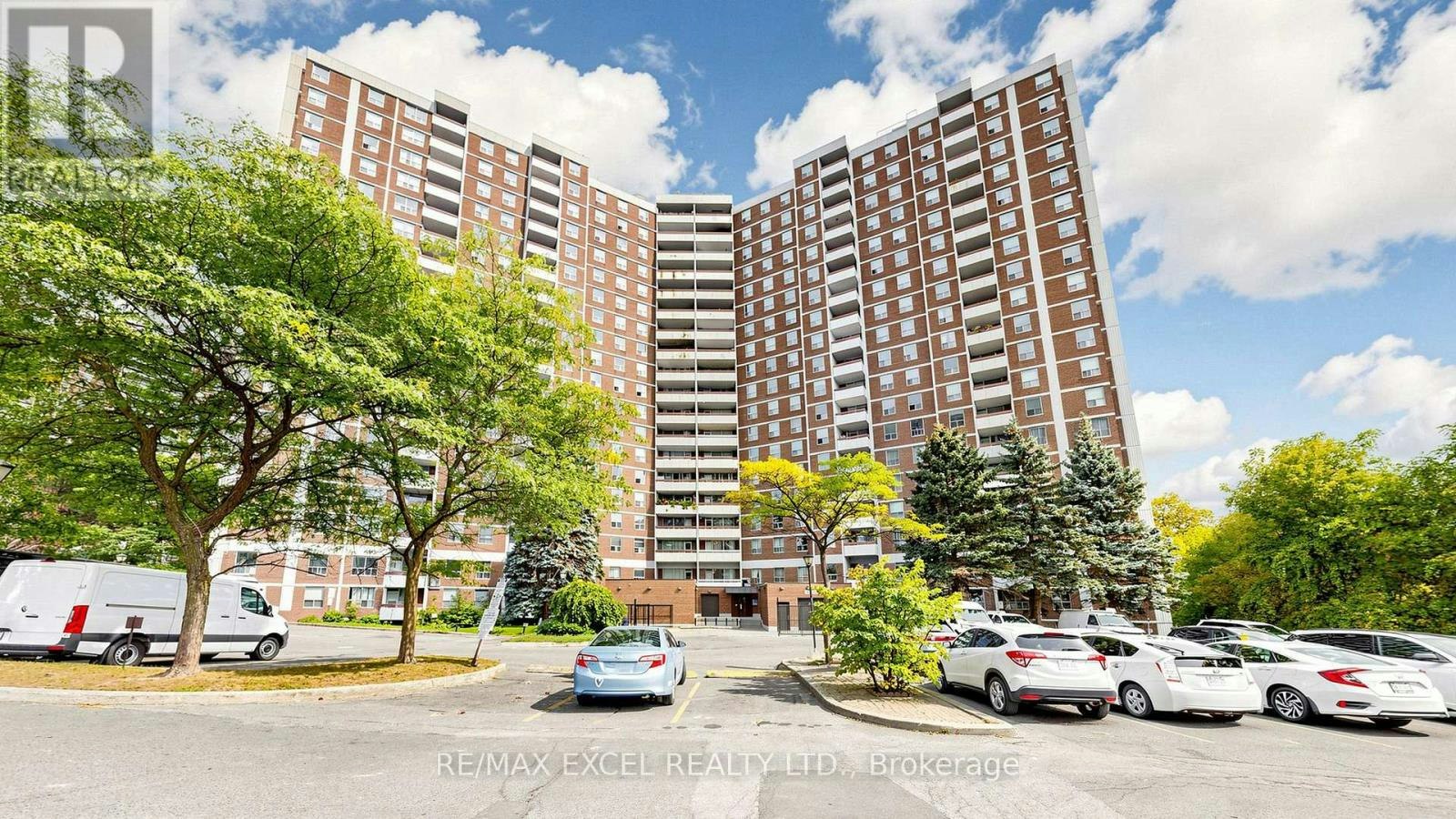 1808-10 Edgecliff Golfway, Toronto, ON, M3C 3A3