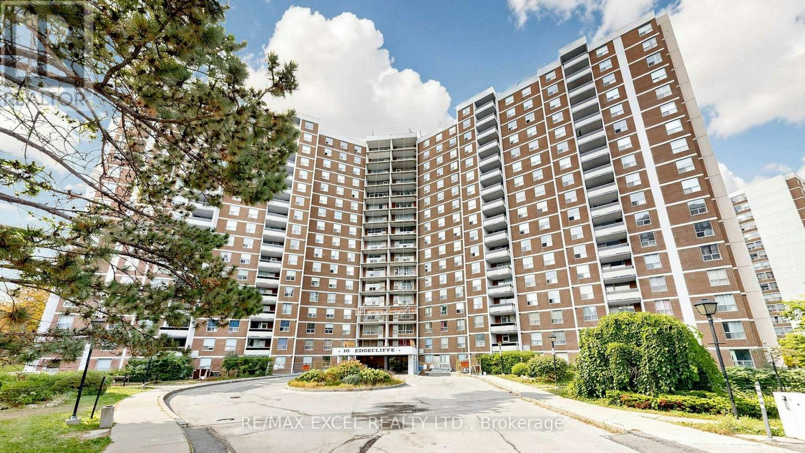 1808-10 Edgecliff Golfway, Toronto, ON, M3C 3A3 - 2