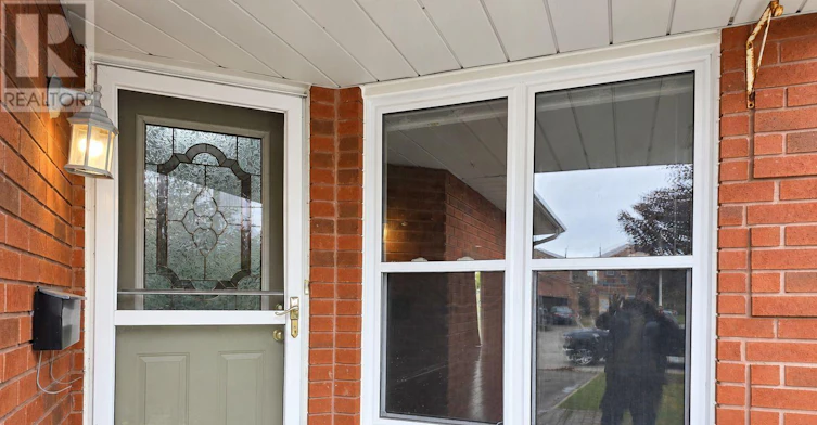 20 Glen Ray Court, Clarington, ON, L1C 4W7 - 3