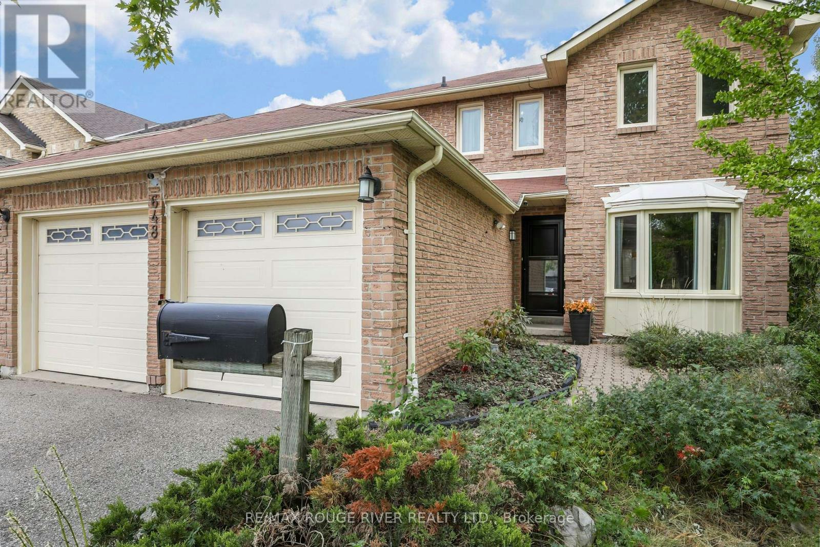 648 Cognac Crescent, Pickering, ON, L1X 1L8