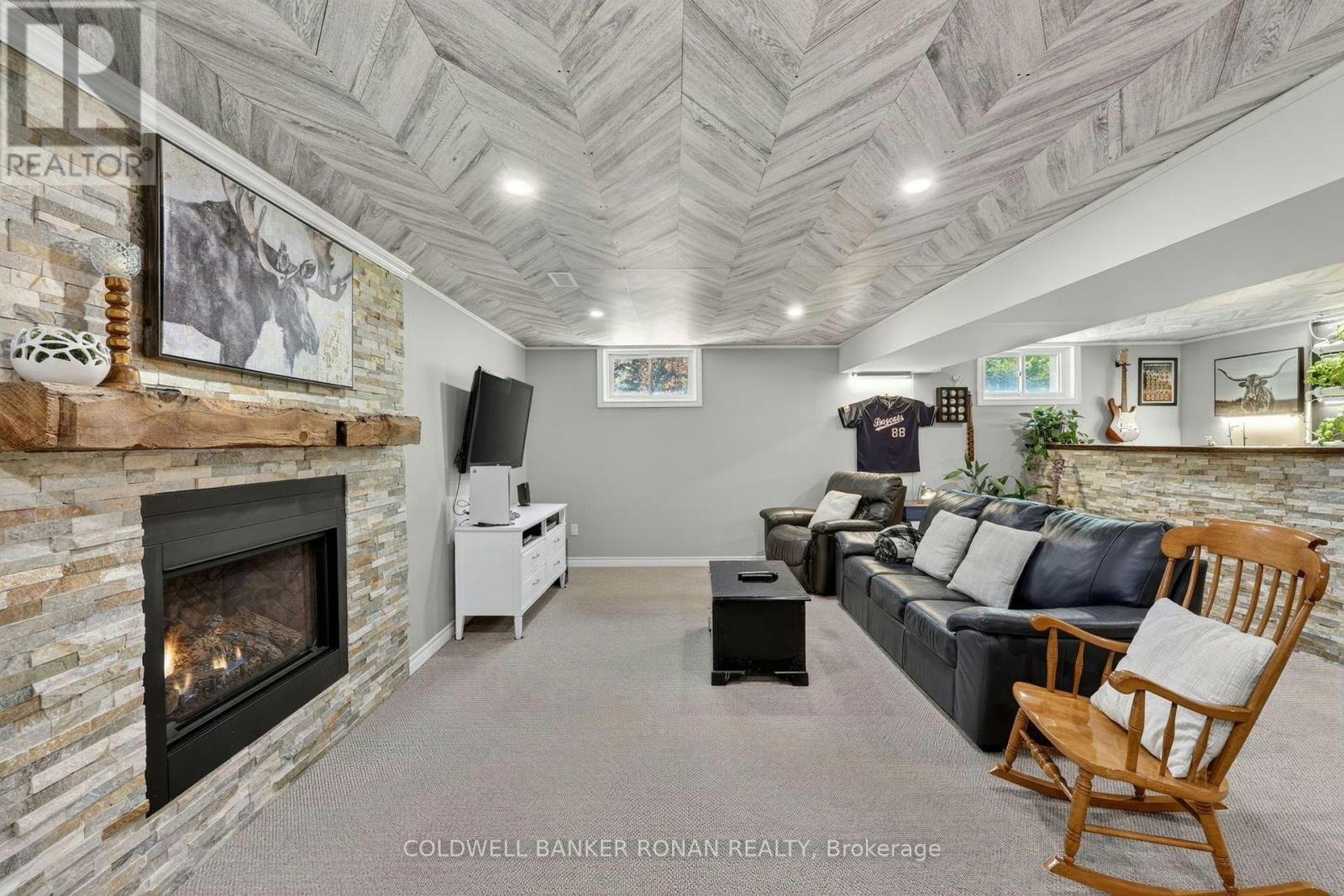 1959 Snow Valley Road, Springwater, ON, L0L 1Y3 - 18