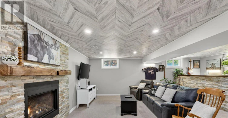 1959 Snow Valley Road, Springwater, ON, L0L 1Y3 - 18