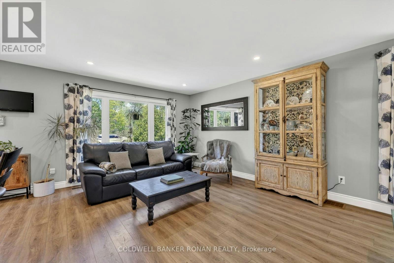 1959 Snow Valley Road, Springwater, ON, L0L 1Y3 - 11