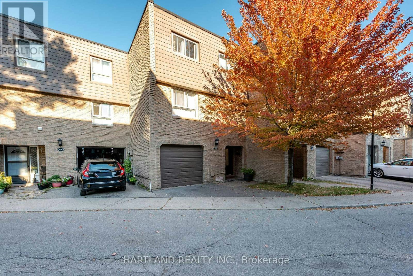 50-405 Hyacinthe Boulevard, Mississauga, ON, L5A 3N1 - 2