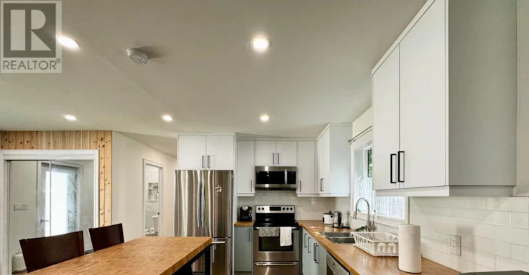 886 Monck Road, Kawartha Lakes, ON, L0K 1W0 - 11