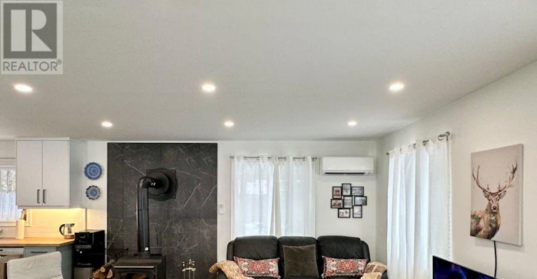 886 Monck Road, Kawartha Lakes, ON, L0K 1W0 - 3