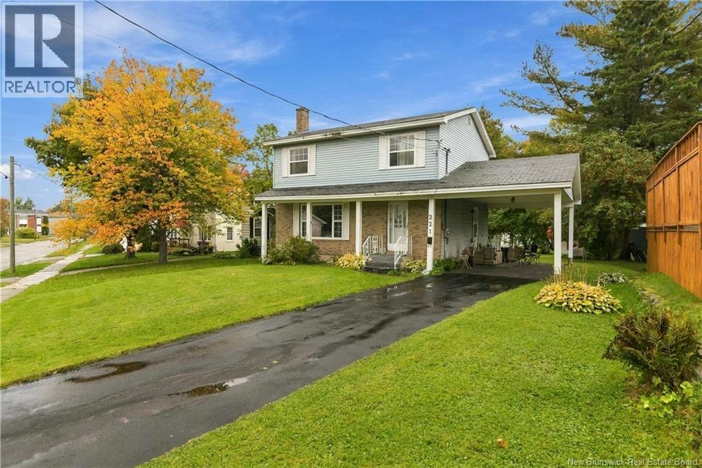 221 Broadway Street, Moncton, NB, E1A 3Y5