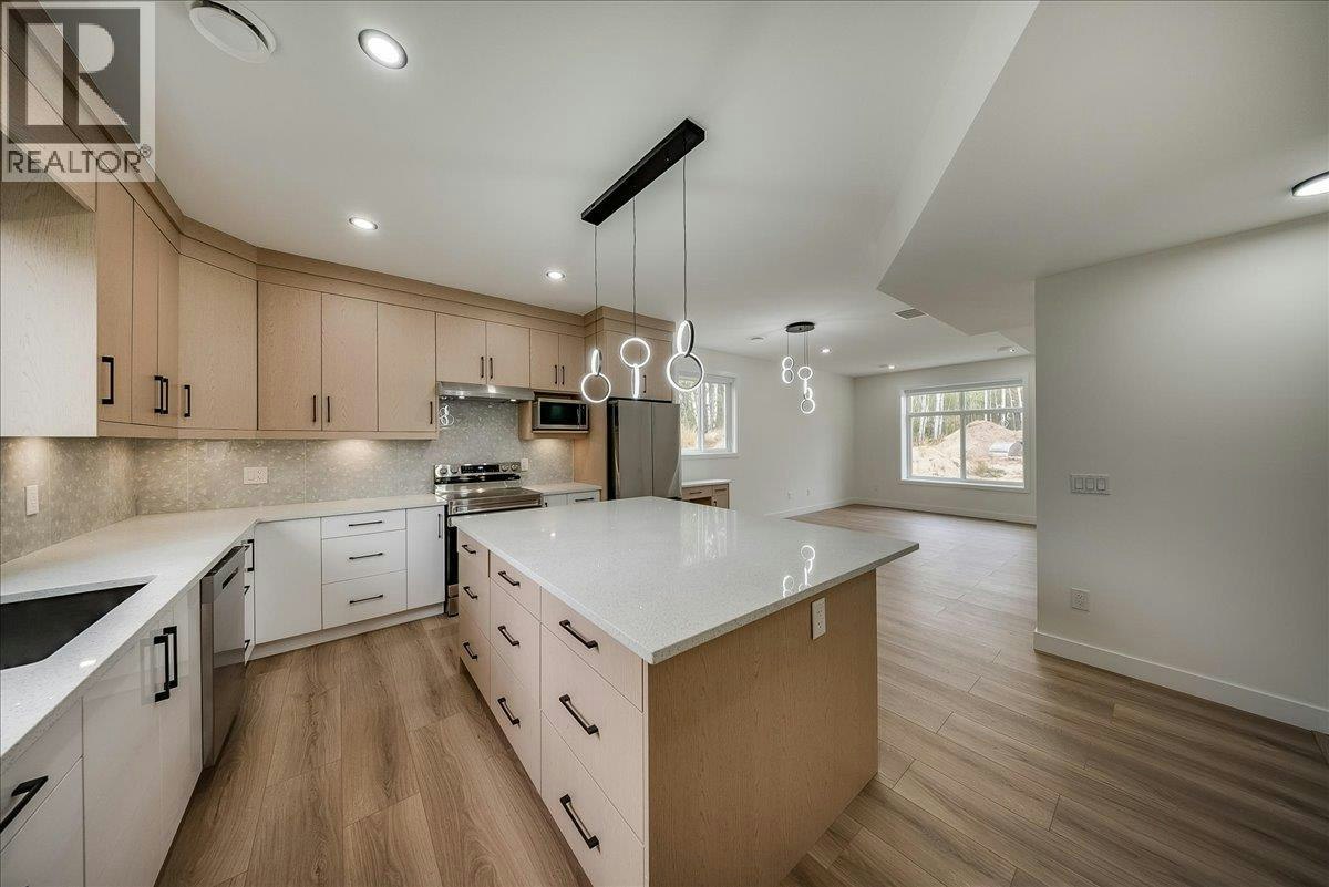 3736 Toba Road, Castlegar, BC, V1N 4Y3 - 16