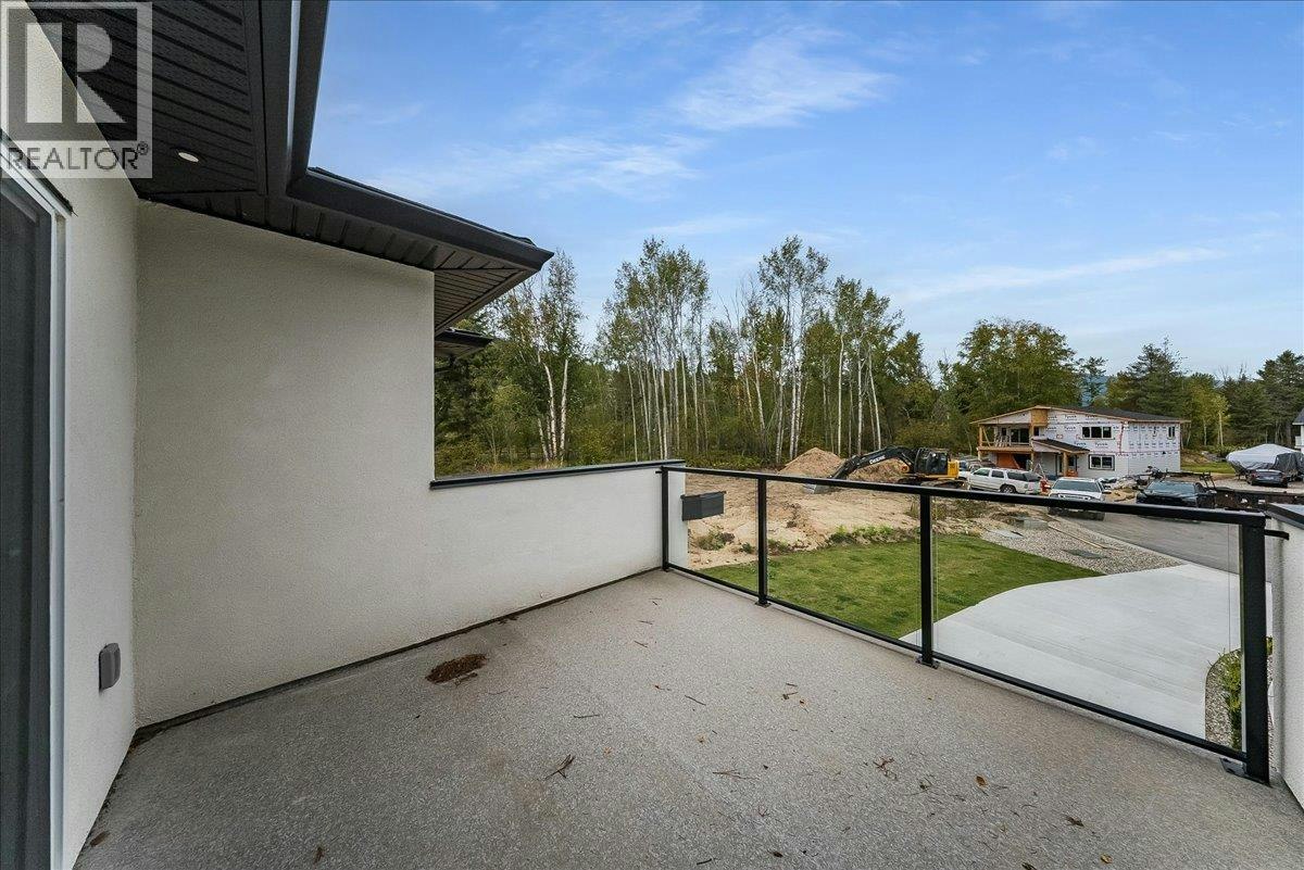 3736 Toba Road, Castlegar, BC, V1N 4Y3 - 38