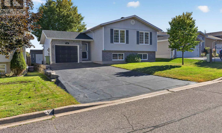 120 Cockburn Crescent