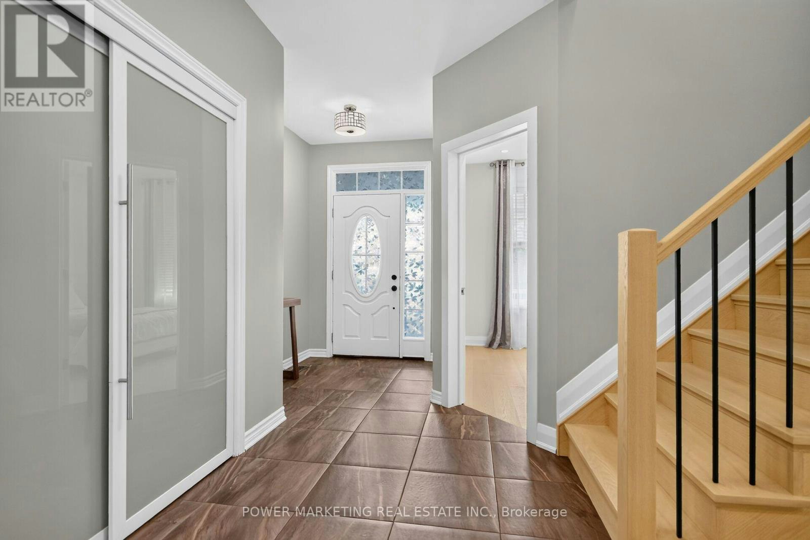 26 Palmeto Court, Ottawa, ON, K2S 0X2 - 3