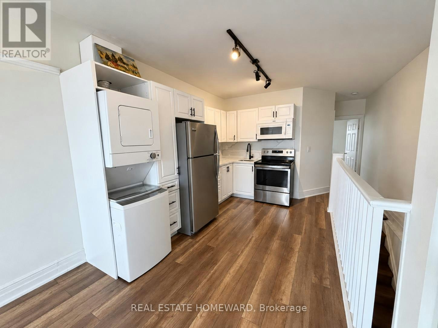 86 Carlaw Avenue, Toronto, ON, M4M 2R7 - 8