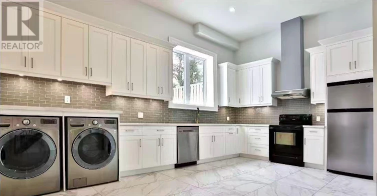 36 Sussex Avenue, Richmond Hill, ON, L4C 2E6
