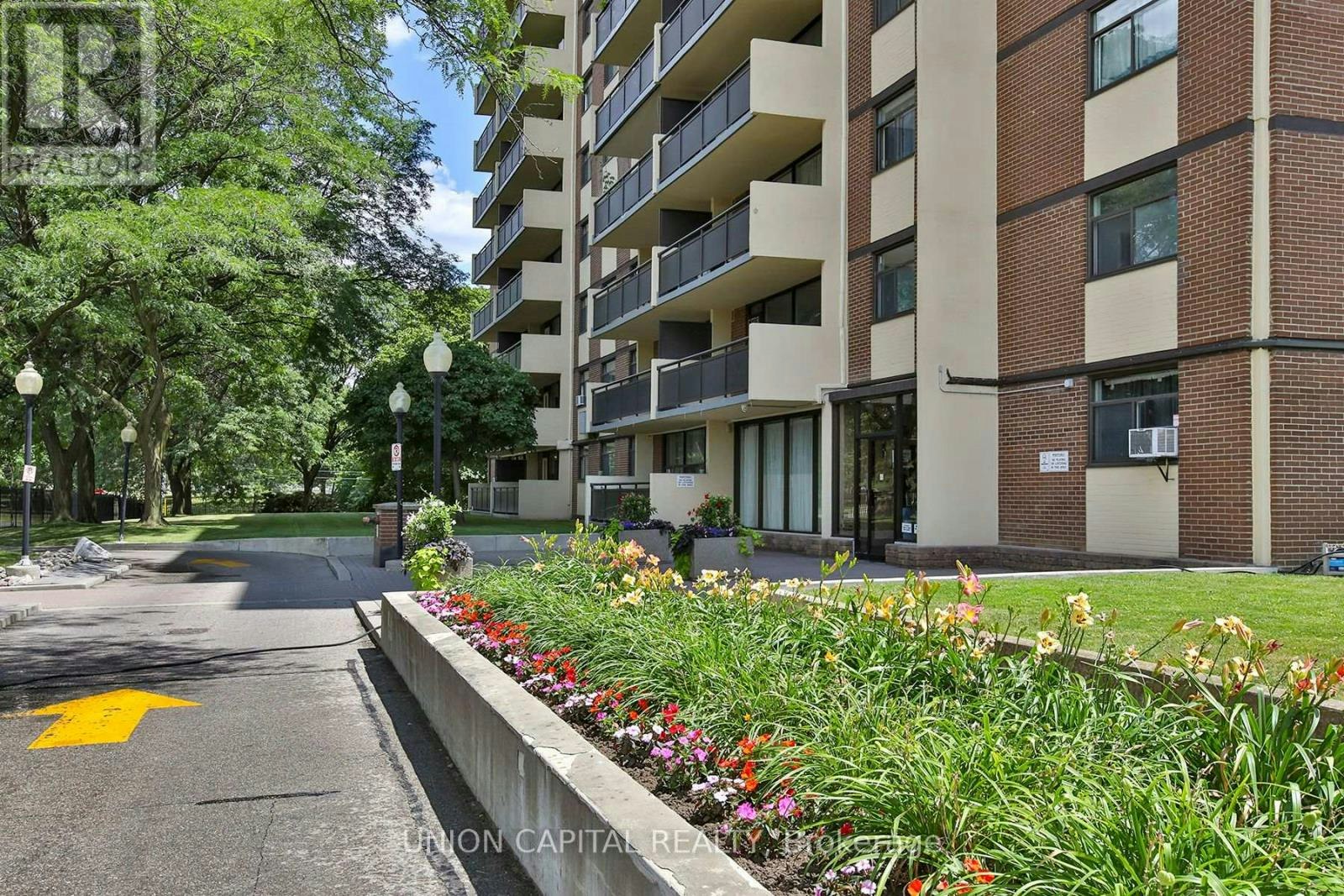 711-5 Frith Road, Toronto, ON, M3N 2L5