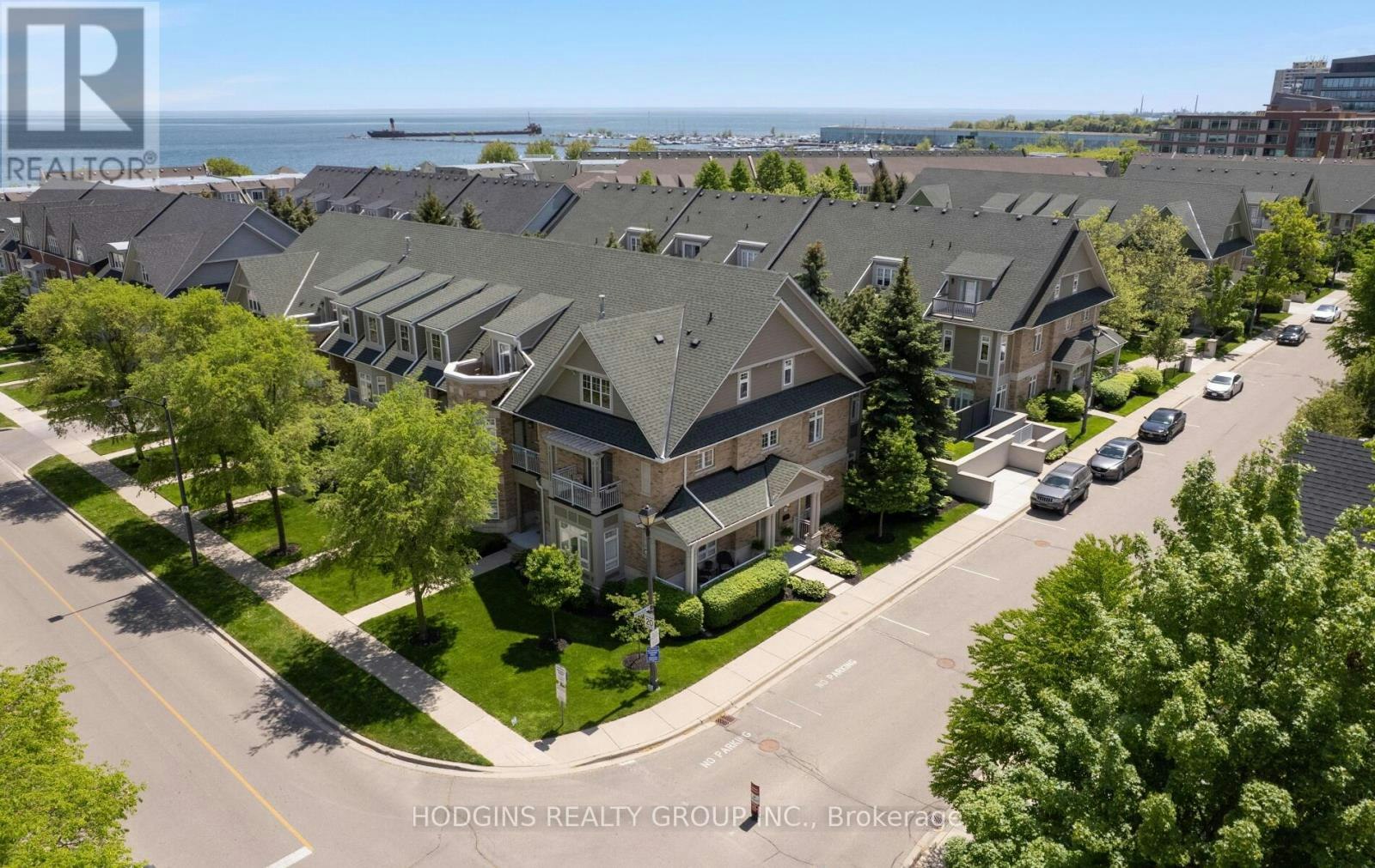42-136 St Lawrence Drive, Mississauga, ON, L5G 4V1