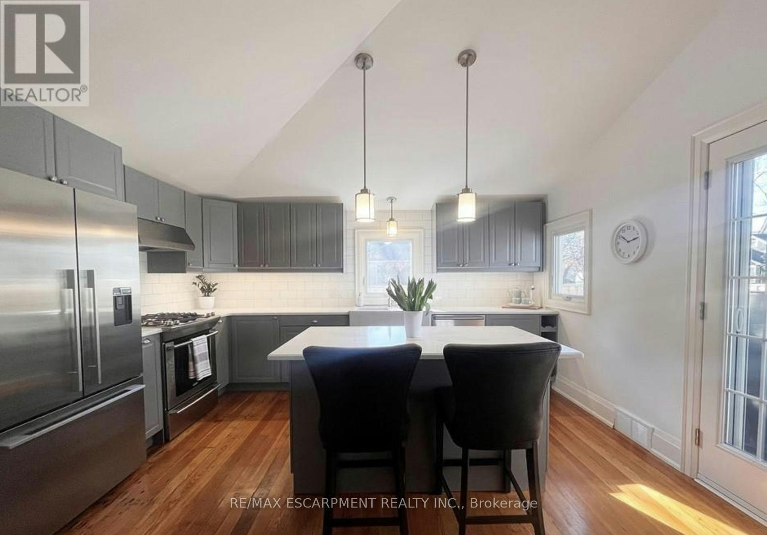 MAIN-32 Rodman Street, St. Catharines, ON, L2R 5E1