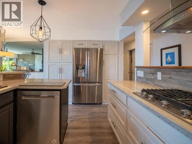 9081 Stager Road, Powell River, BC, V8A 0H6 - 9