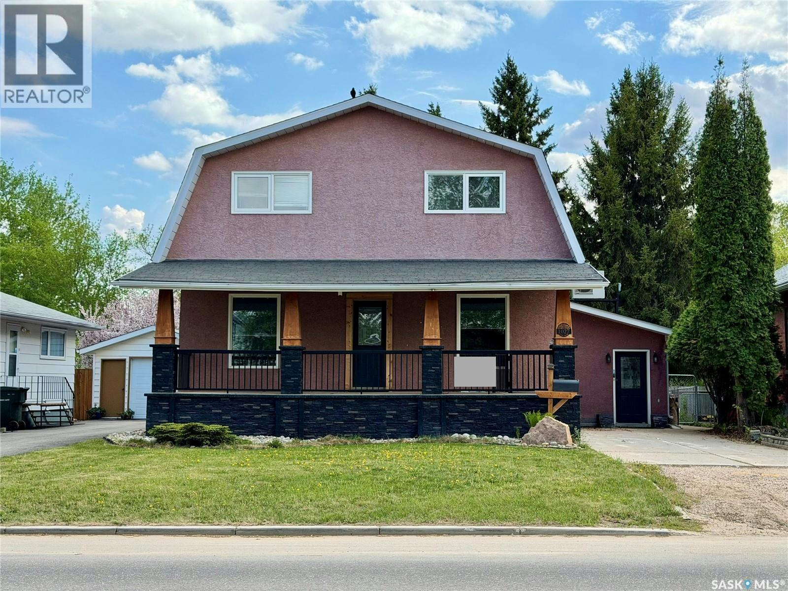 1027 4th Street E, Prince Albert, SK, S6V 0L1