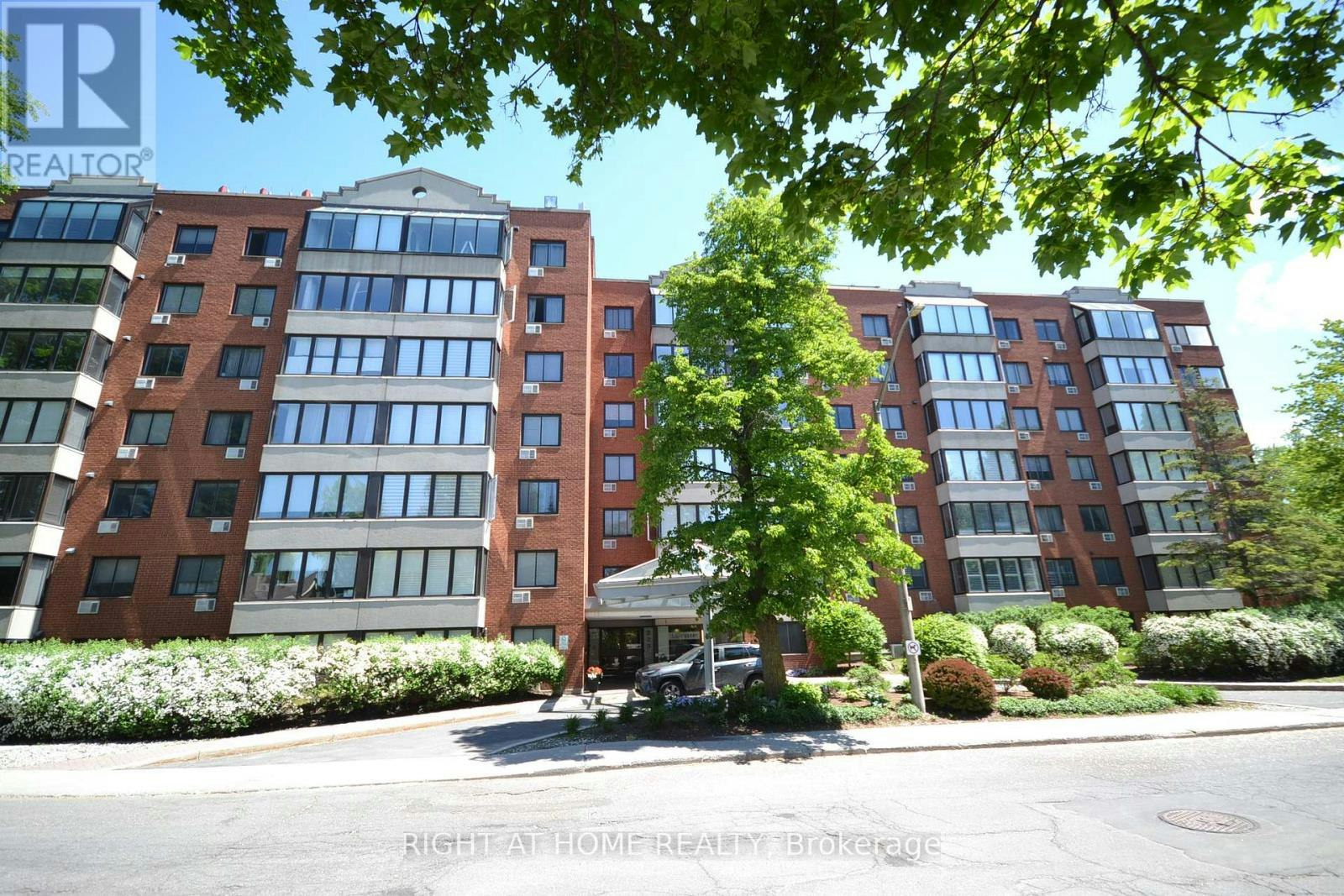 309-225 Alvin Road N, Ottawa, ON, K1K 4H6