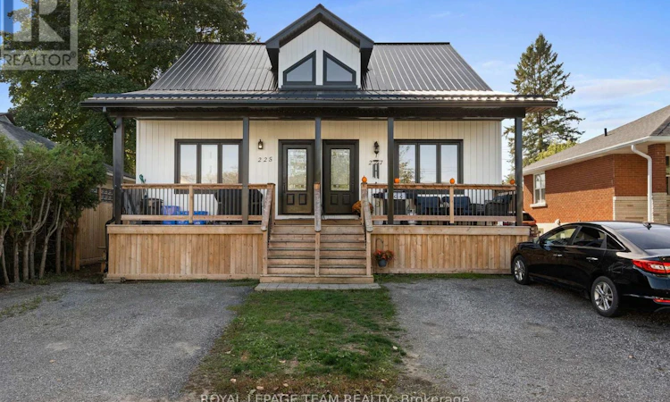 227 Roberta Crescent