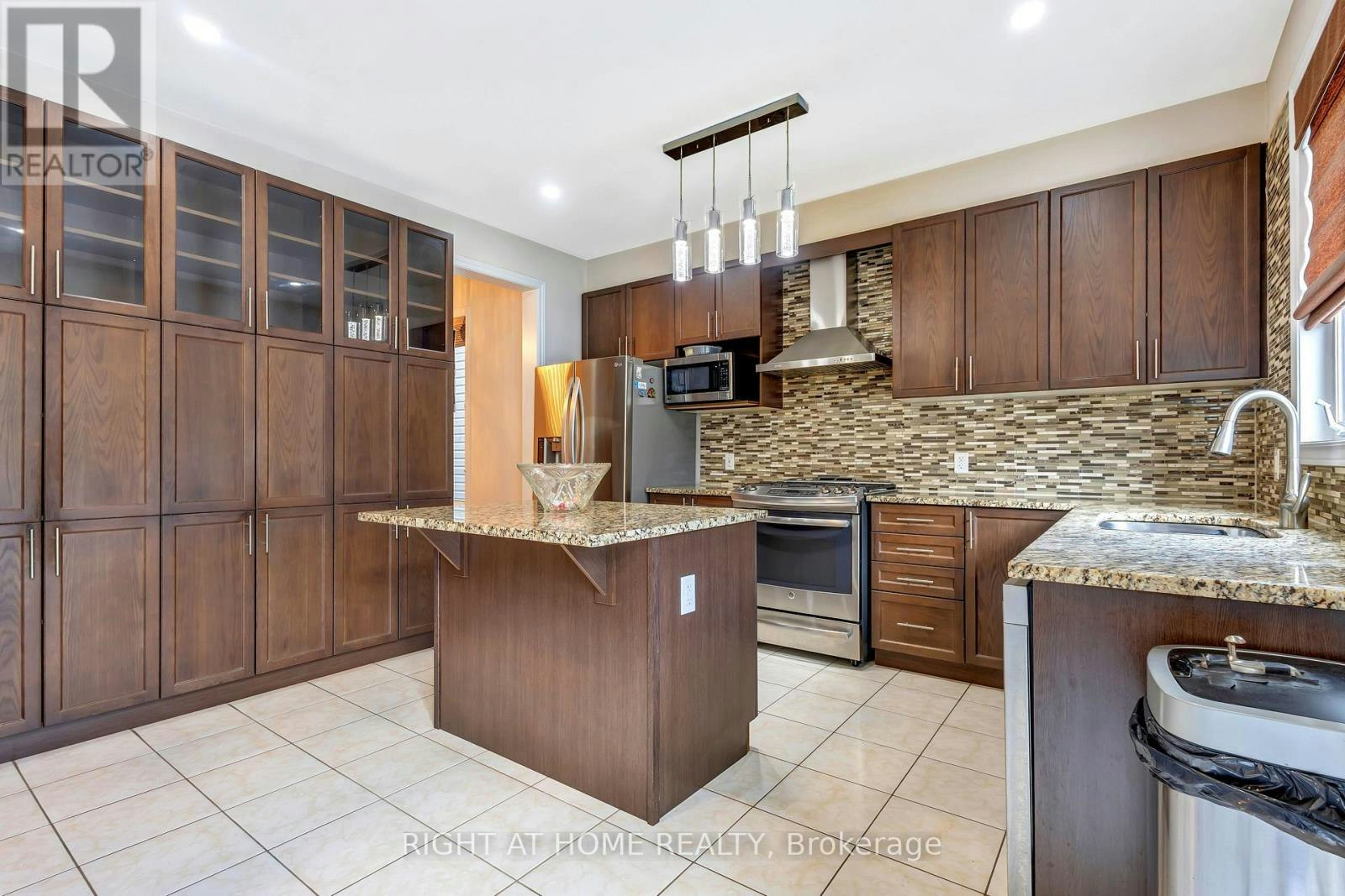 209 Rivertree Street, Ottawa, ON, K2M 0J4 - 15