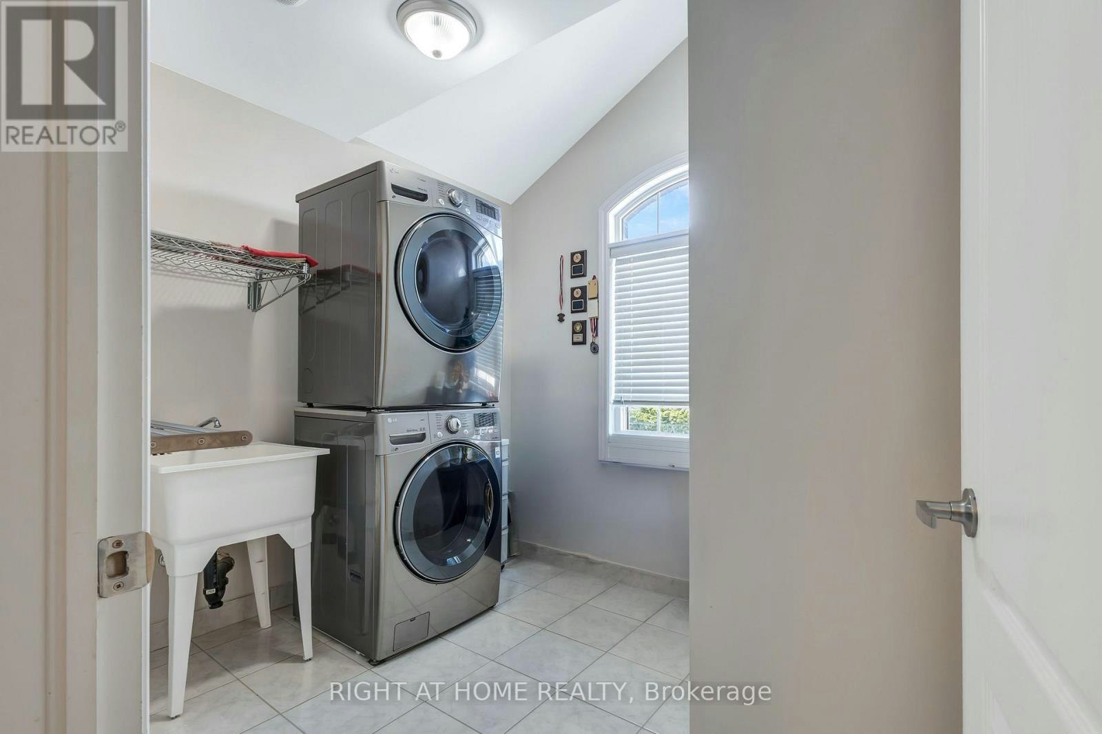 209 Rivertree Street, Ottawa, ON, K2M 0J4 - 21