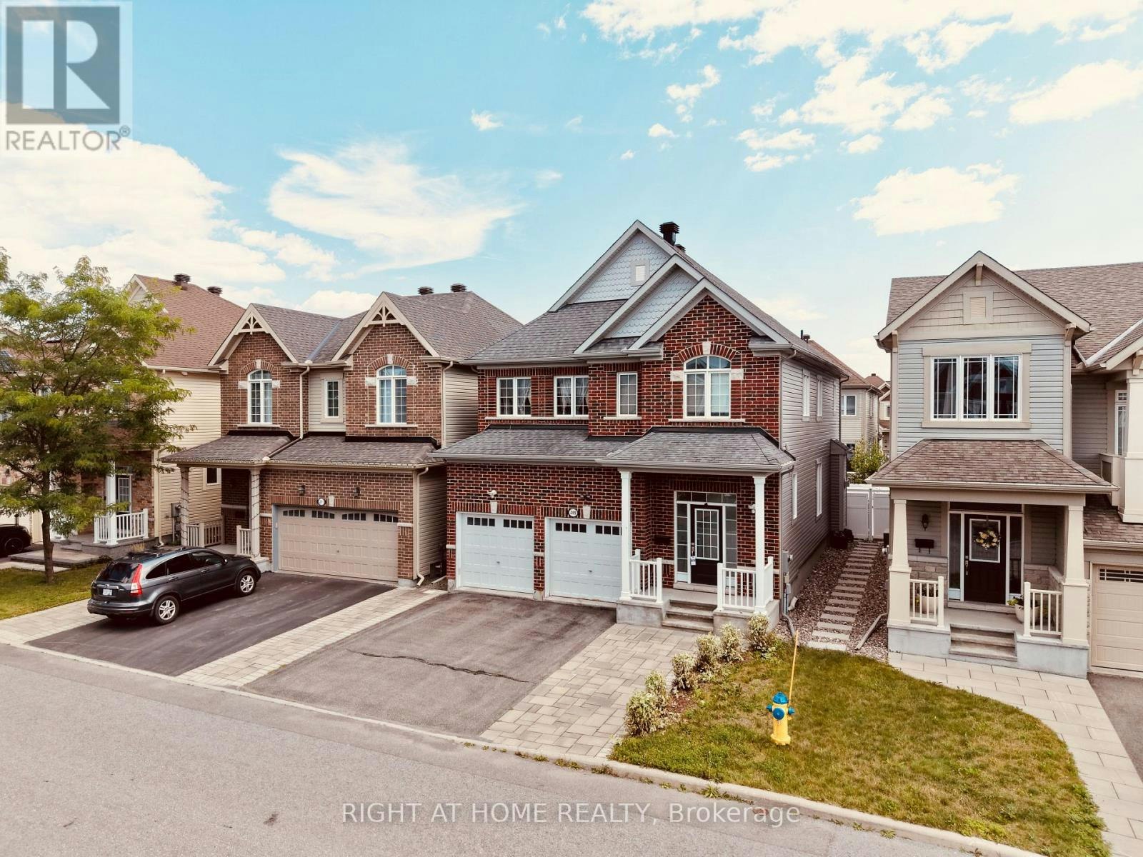 209 Rivertree Street, Ottawa, ON, K2M 0J4 - 2