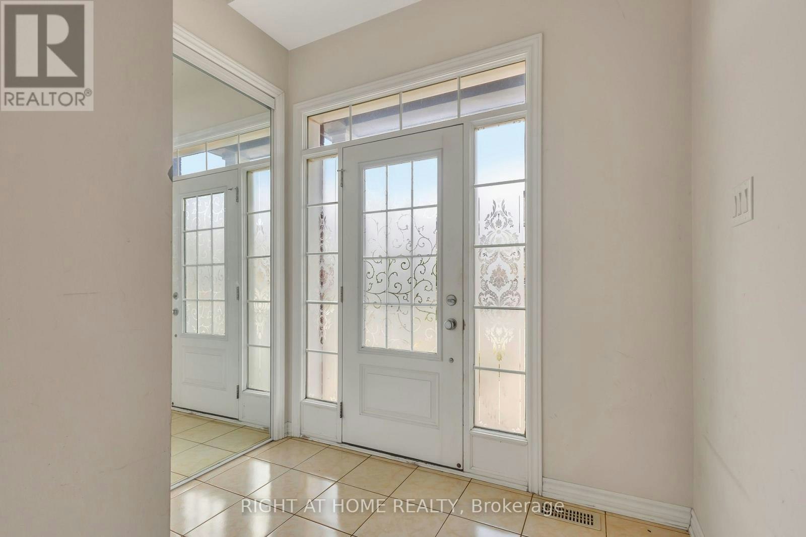 209 Rivertree Street, Ottawa, ON, K2M 0J4 - 3