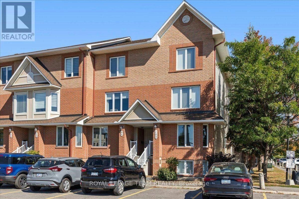 100 Bonfield Private, Ottawa, ON, K4A 5E4
