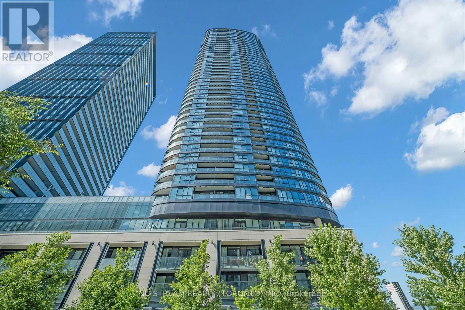 516-585 Bloor Street E, Toronto, ON, M4W 0B3 - 2