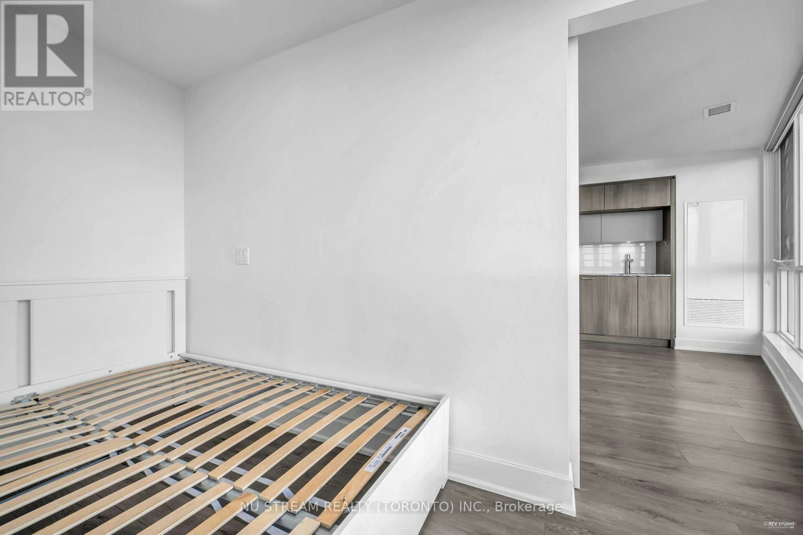516-585 Bloor Street E, Toronto, ON, M4W 0B3 - 26