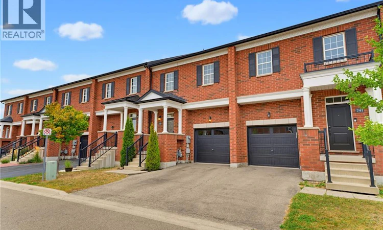 739 Banks Crescent