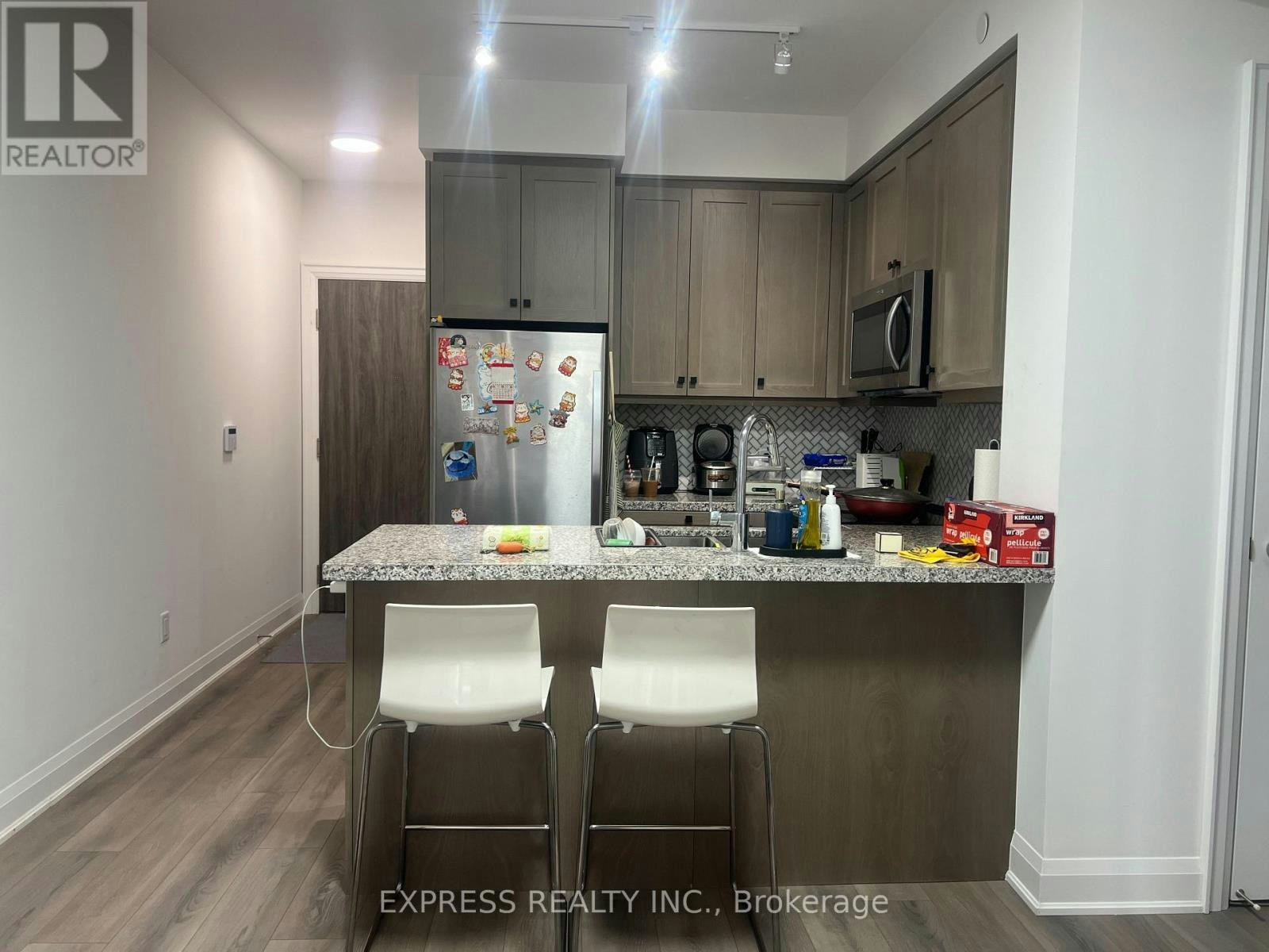 801-20 Gatineau Drive, Vaughan, ON, L4J 9G7 - 2