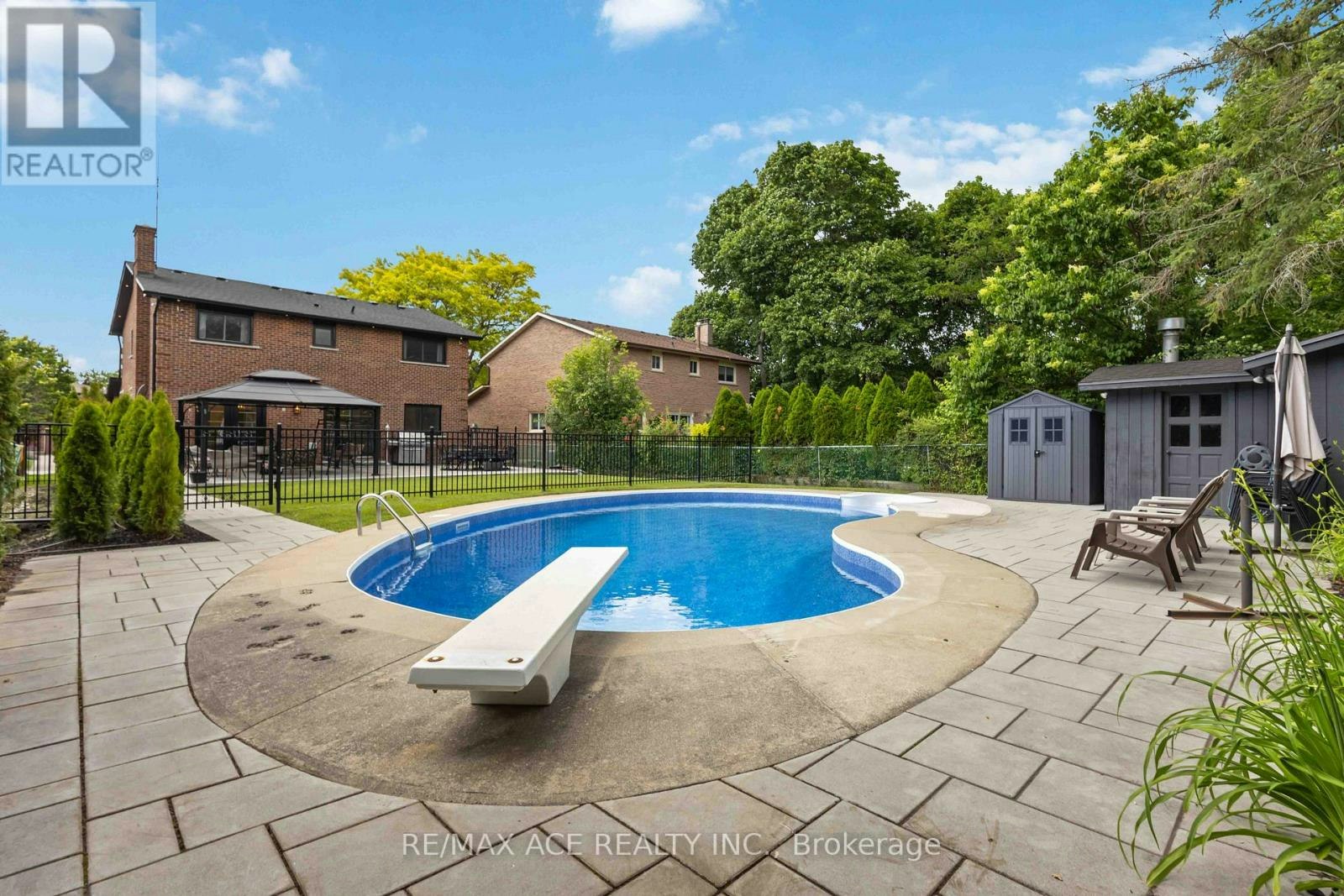 19 Barker Court, Markham, ON, L3P 3X9 - 48