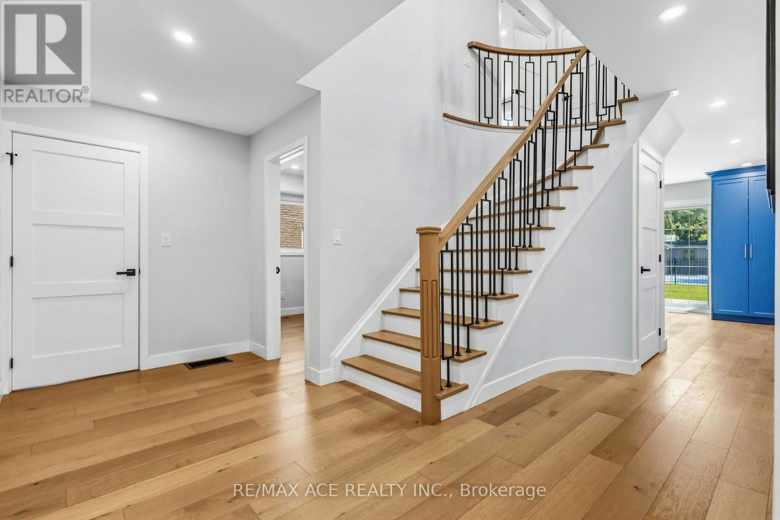 19 Barker Court, Markham, ON, L3P 3X9 - 26