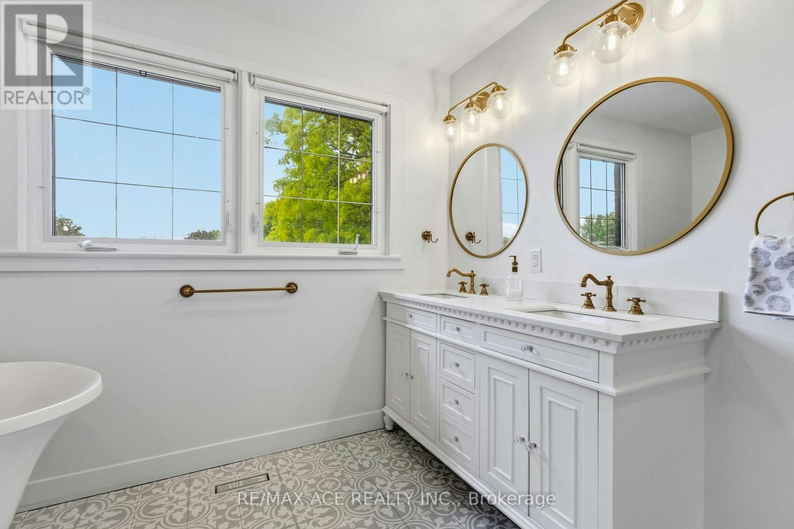 19 Barker Court, Markham, ON, L3P 3X9 - 34