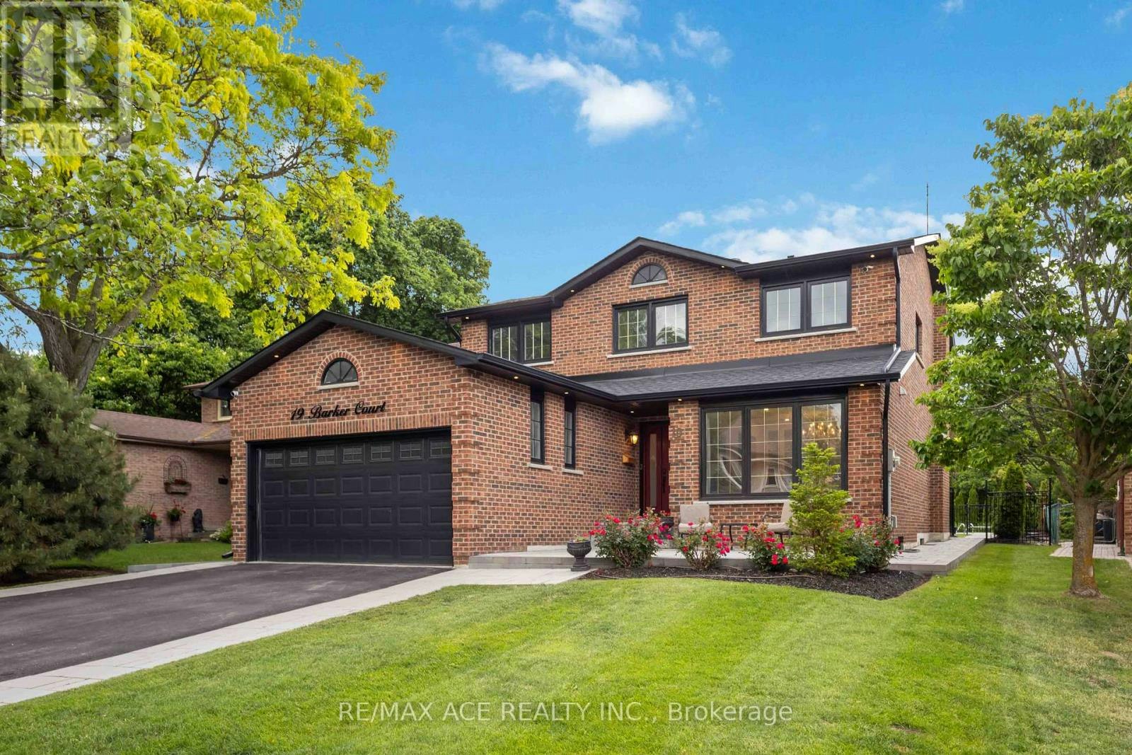 19 Barker Court, Markham, ON, L3P 3X9 - 2
