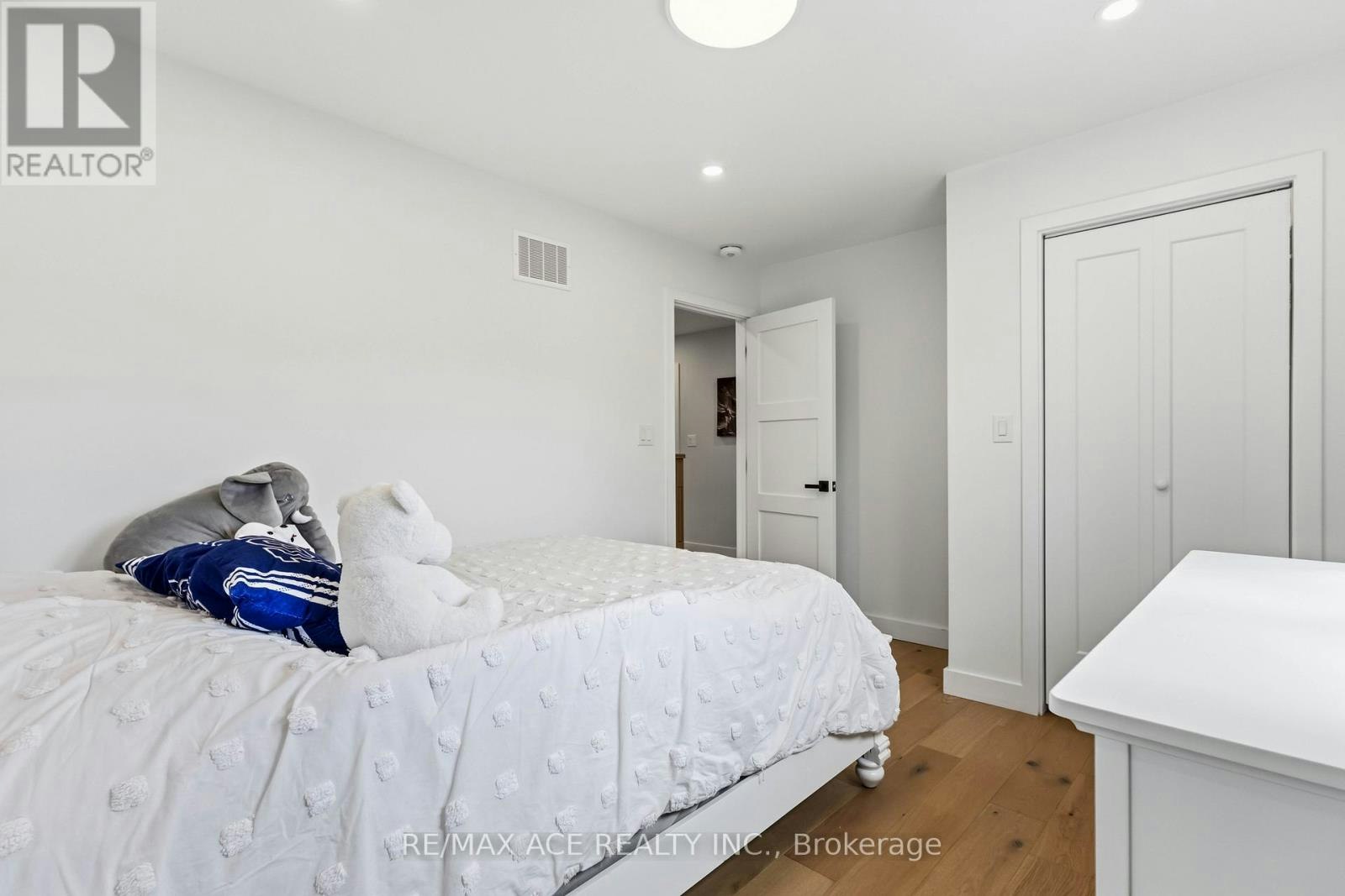 19 Barker Court, Markham, ON, L3P 3X9 - 39