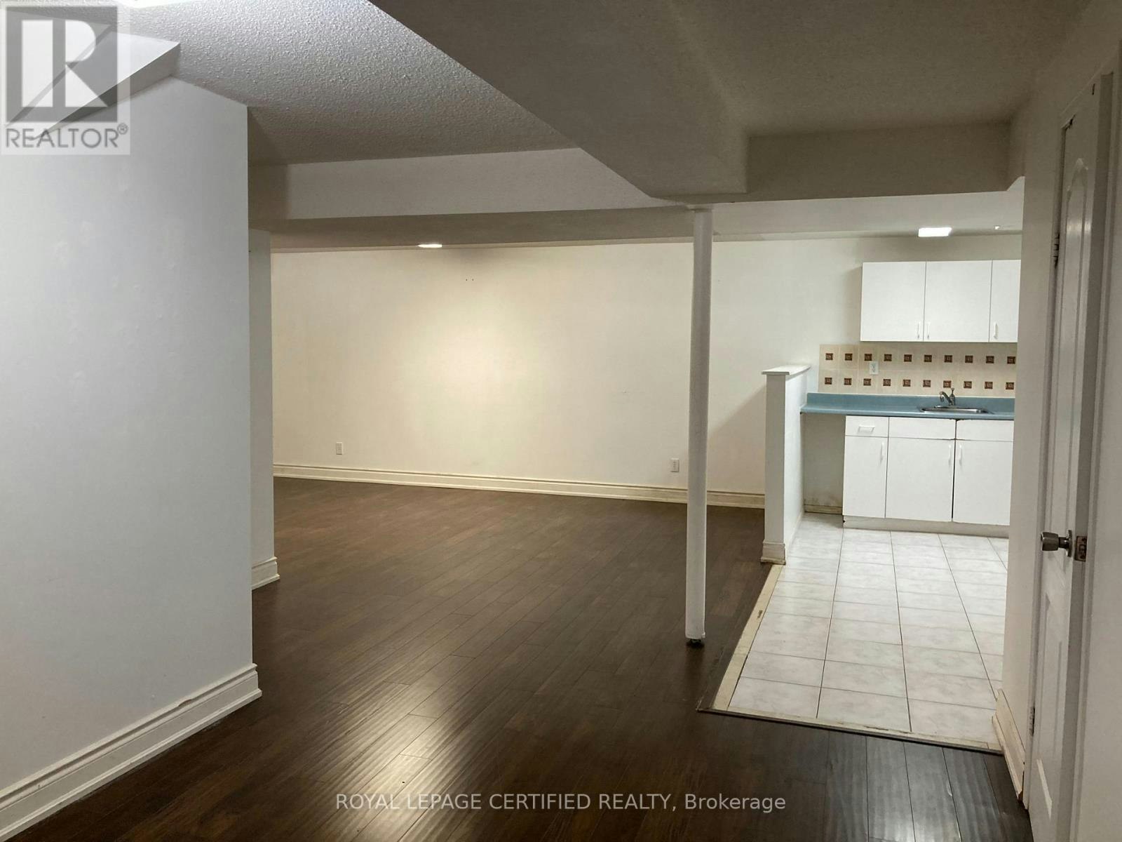 BSMT-5480 Whitehorn Avenue, Mississauga, ON, L5V 1V5 5