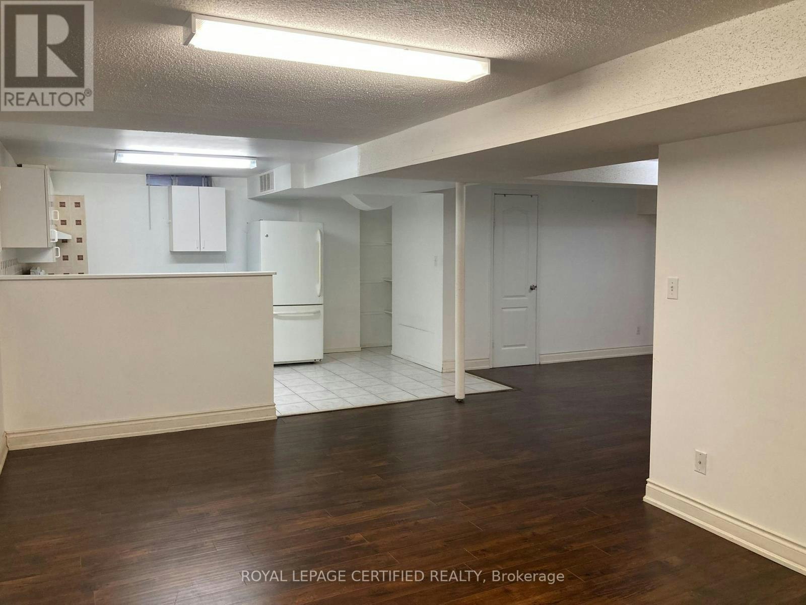 BSMT-5480 Whitehorn Avenue, Mississauga, ON, L5V 1V5 2