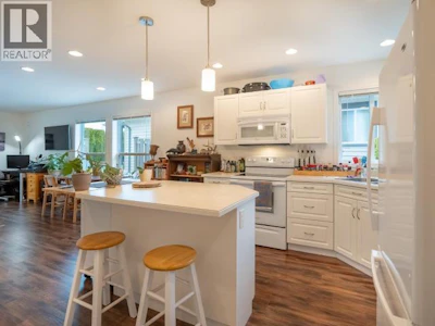 4-4415 Manson Avenue - 2