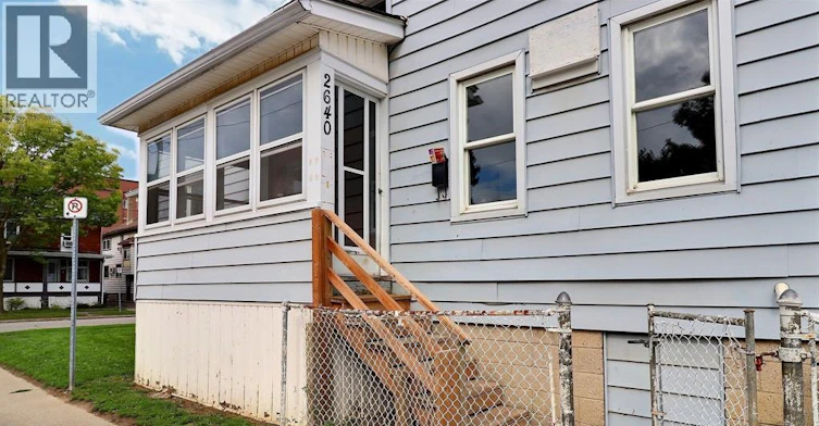 2640 Whelpton, Windsor, ON, N8Y 1V6