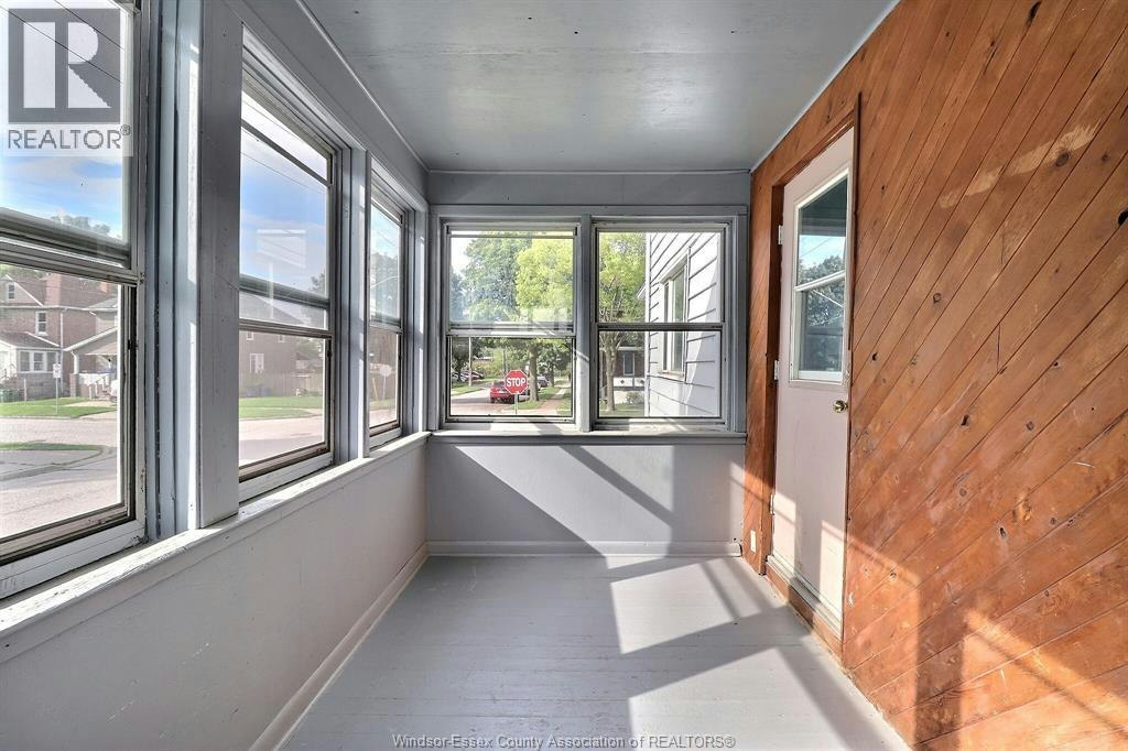 2640 Whelpton, Windsor, ON, N8Y 1V6 - 2